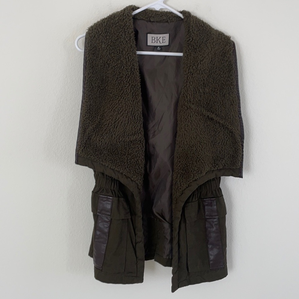 BKE Sherpa Front Army Green Utility Vest